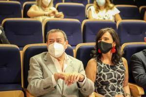 Presidente da Câmara Municipal de Belmonte, Dr. António Rocha com a Sra. Presidente da Câmara Municipal de Ponta Delgada Dra. Maria José Lemos Duarte